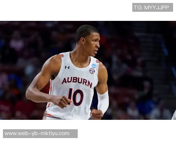 小贾巴里续约后自购手表庆祝期待在火箭度过余生涯